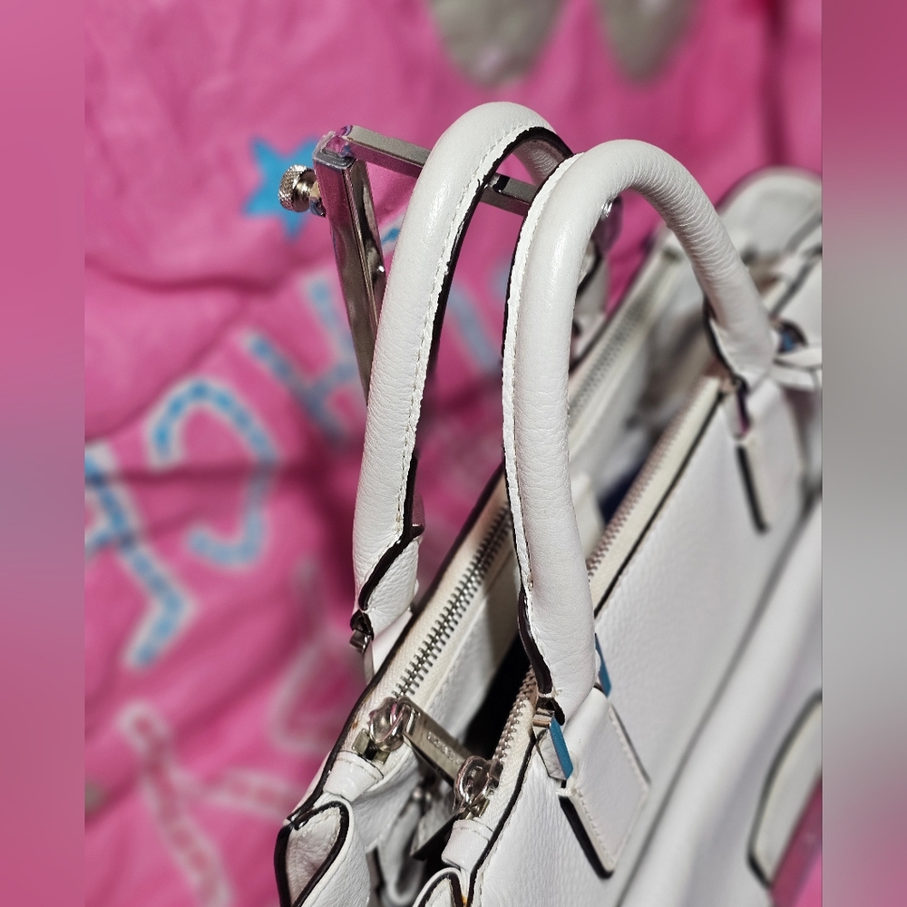 MICHAEL KORS  LEATHER SHOULDER BAG - Picture 11 of 17